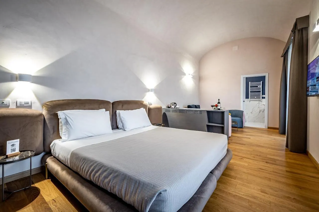 Hotel La Scaletta Al Ponte Vecchio Florence