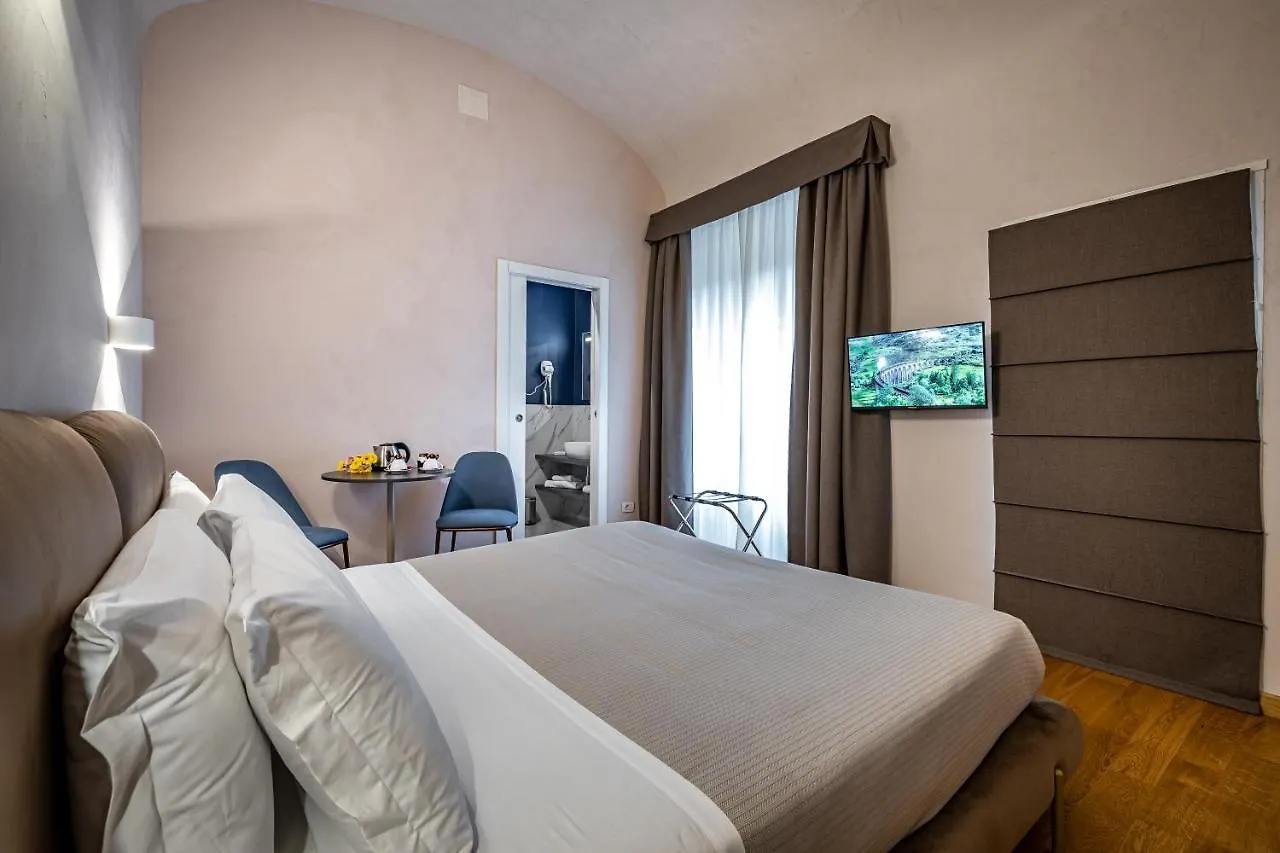 Hotel La Scaletta Al Ponte Vecchio Florence