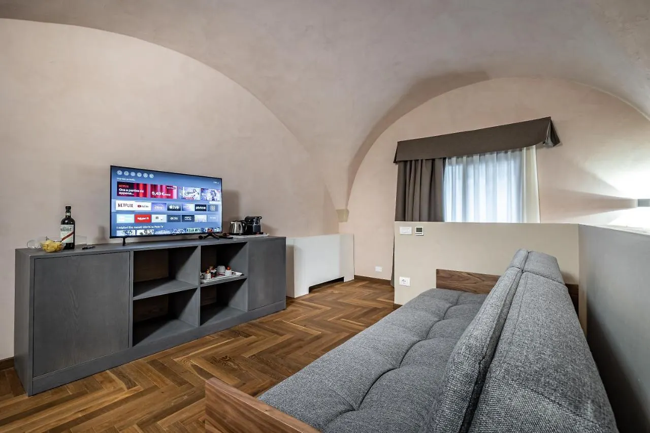 Hotel La Scaletta Al Ponte Vecchio Florence