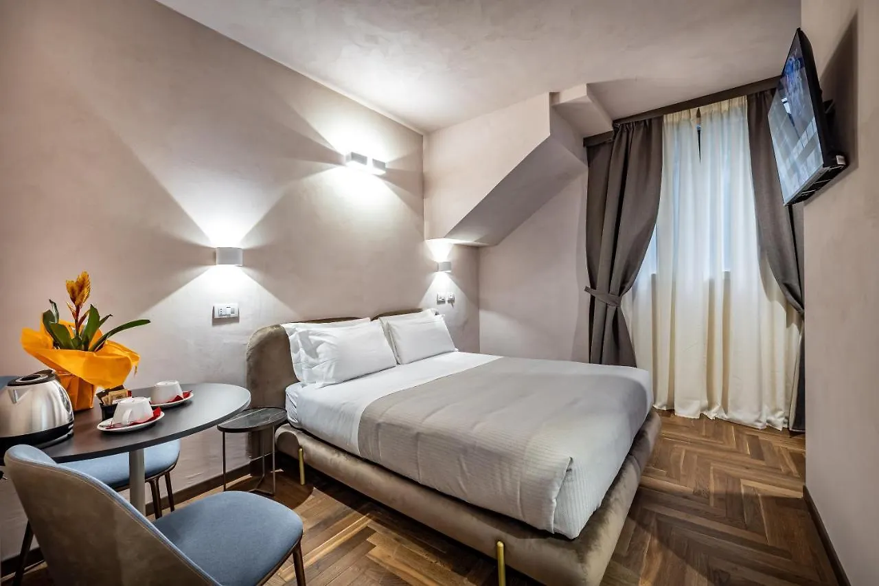 Hotel La Scaletta Al Ponte Vecchio Florence