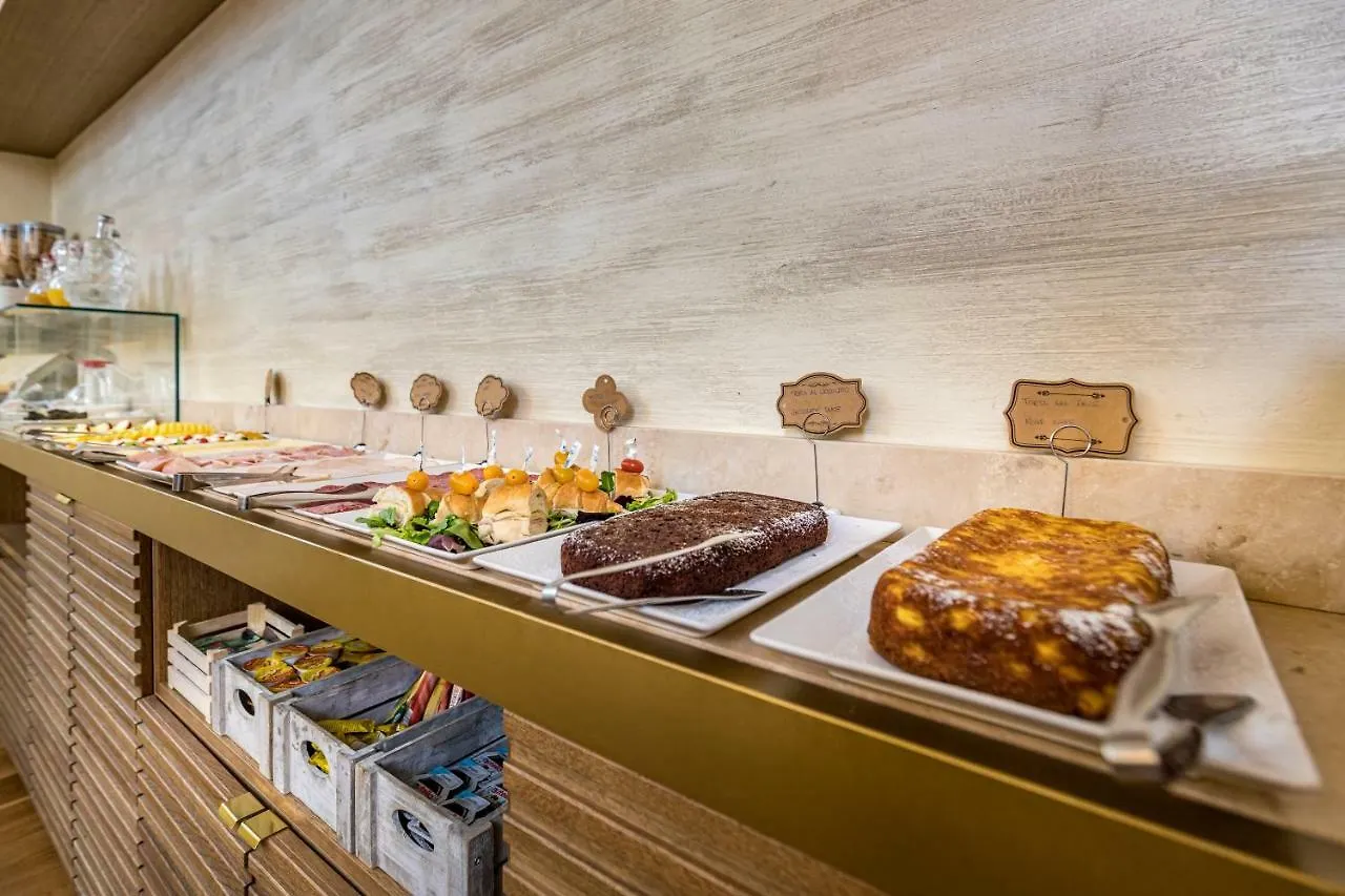 Hotel La Scaletta Al Ponte Vecchio Florence Italy