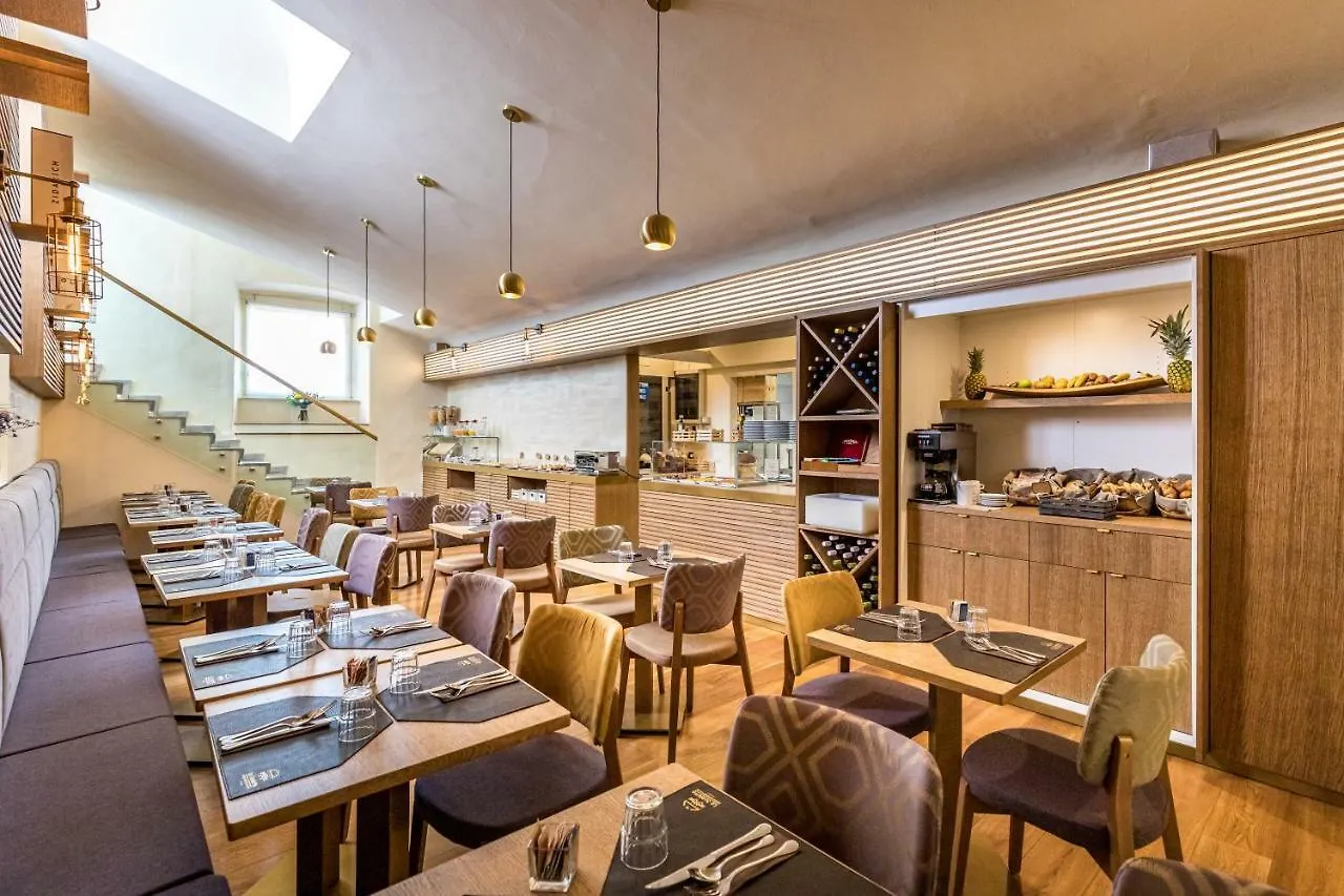 Hotel La Scaletta Al Ponte Vecchio Florence Italy