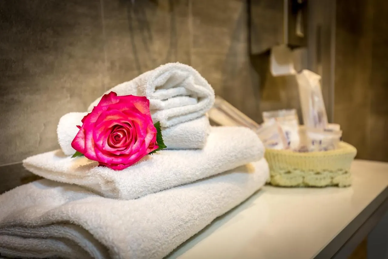 ****  Hotel La Scaletta Al Ponte Vecchio Florence Italy