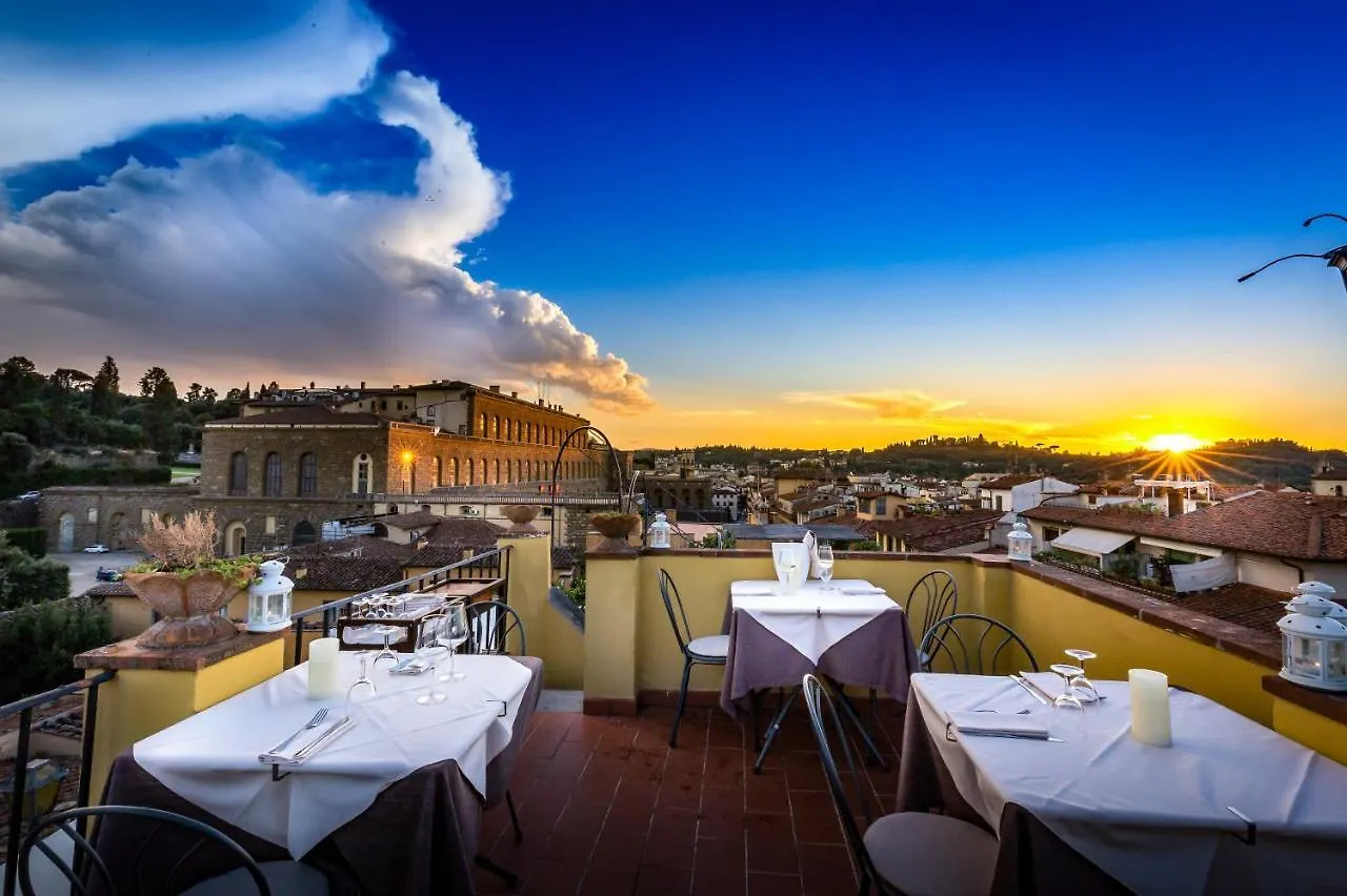 Hotel La Scaletta Al Ponte Vecchio Florence 4*,